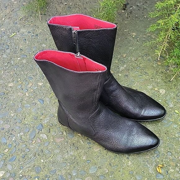 Born Black Leather Women's Boots Size 7.5 - Picture 2 of 15